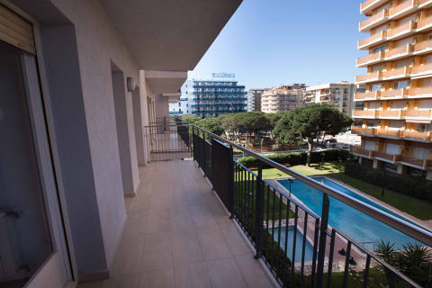 e465b-blanes-apartments-beach--11-.jpg